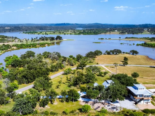 348 Chimney Cove DR
