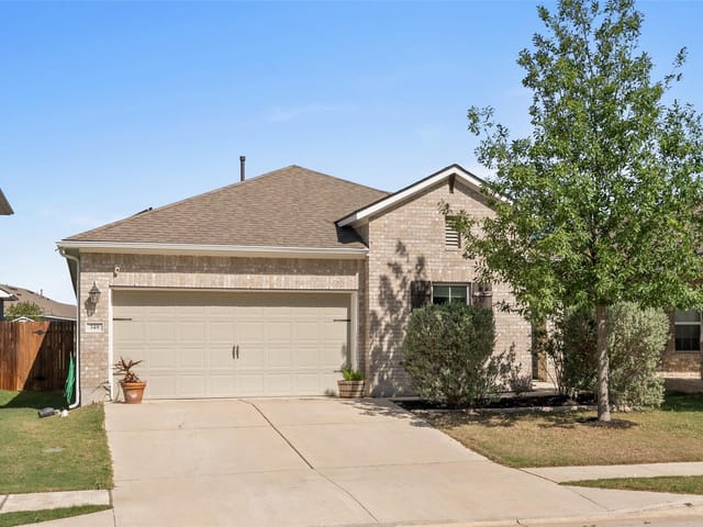 348 Lacey Oak Loop