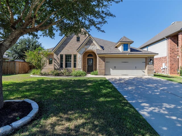 348 Lake Livingston DR