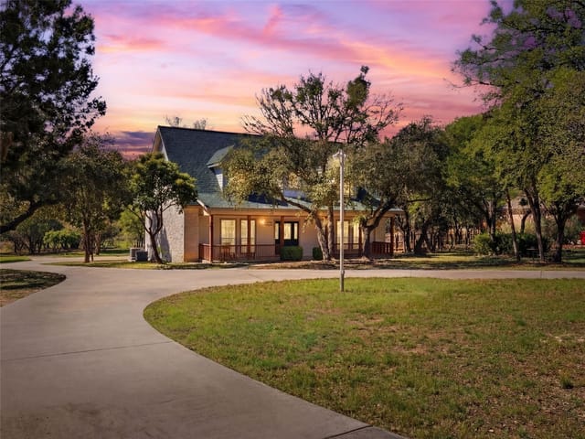 349 Apex Ave