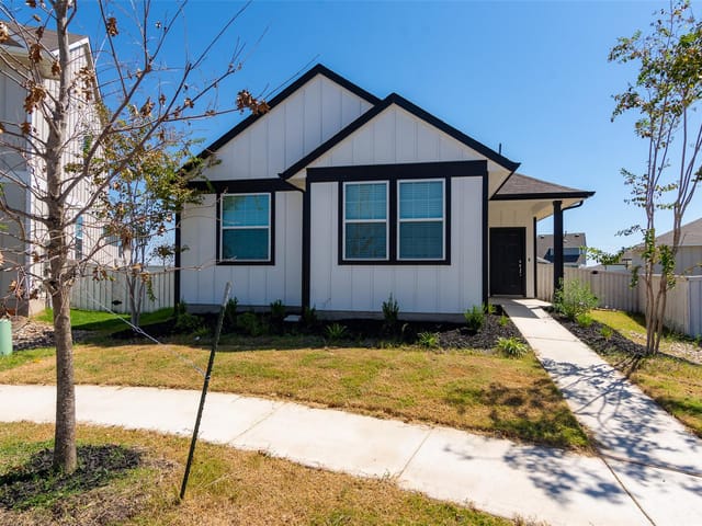 350 Fabion St