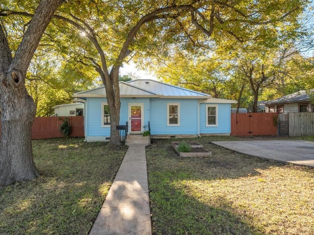 3500 Clarkson Ave