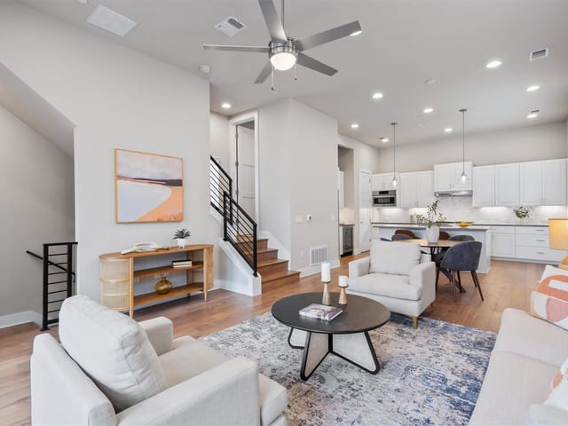 3500 Harmon Ave Unit #6