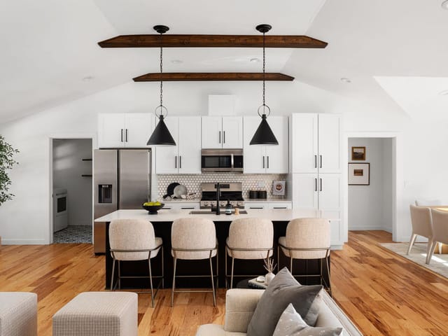 3500 Santa Monica DR