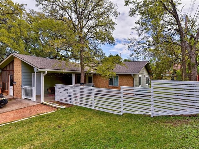 3501 Clawson Rd