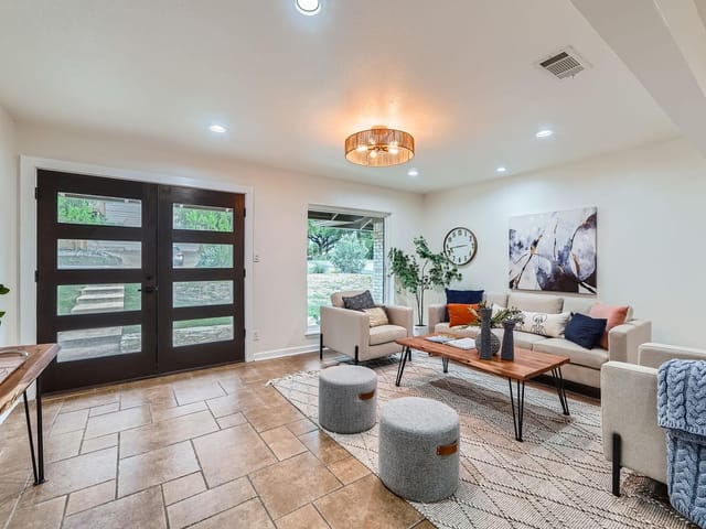 3501 Fleetwood DR