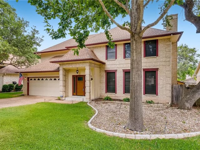 3502 Crowncrest Dr