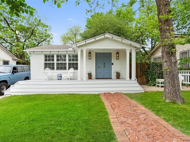 3502 Lafayette Ave