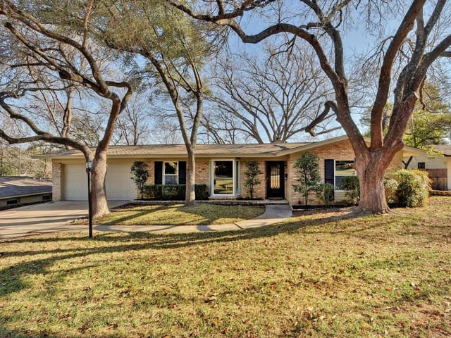 3502 Lakeland Dr