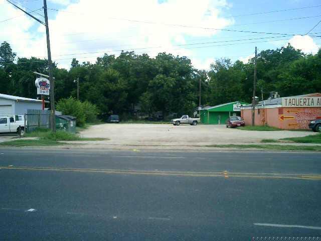 3504 E 7th ST