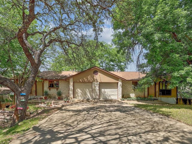 3504 Larchmont Cv