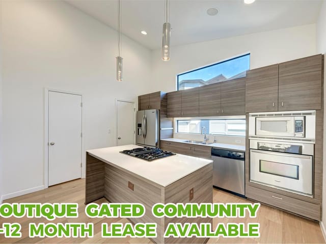 3505 Charlotte Rose DR