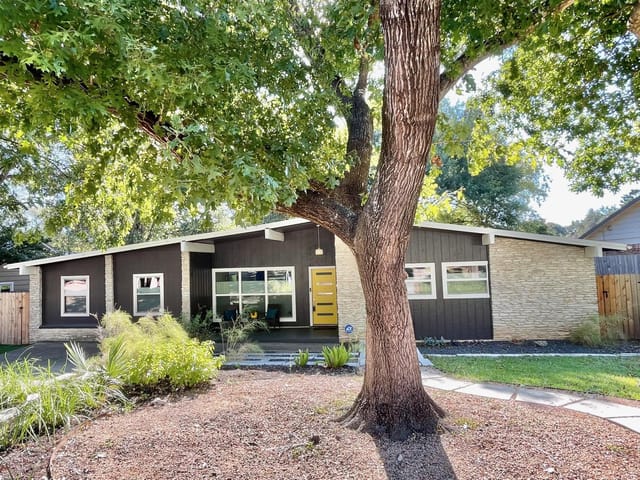 3505 Fleetwood DR