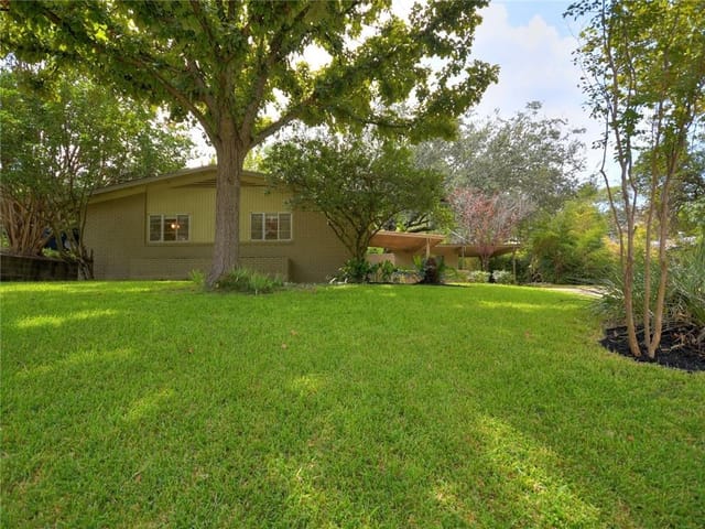 3505 Lakeland Dr