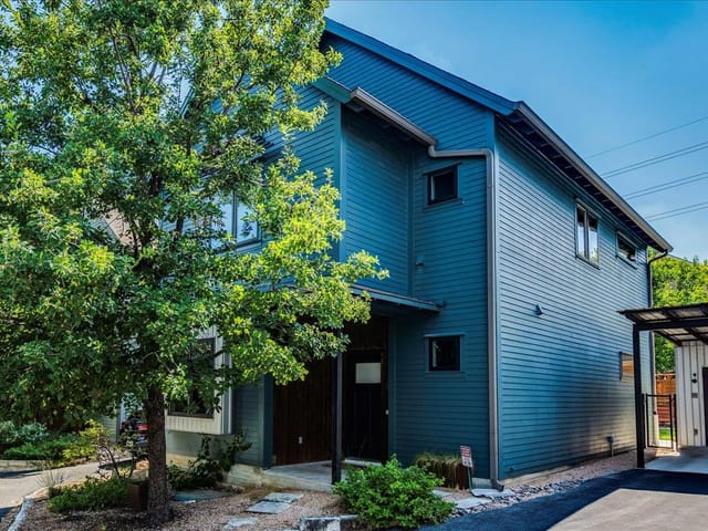 3505 Villa CT Unit #11