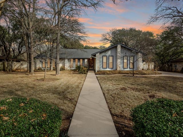 3506 APACHE FOREST Dr