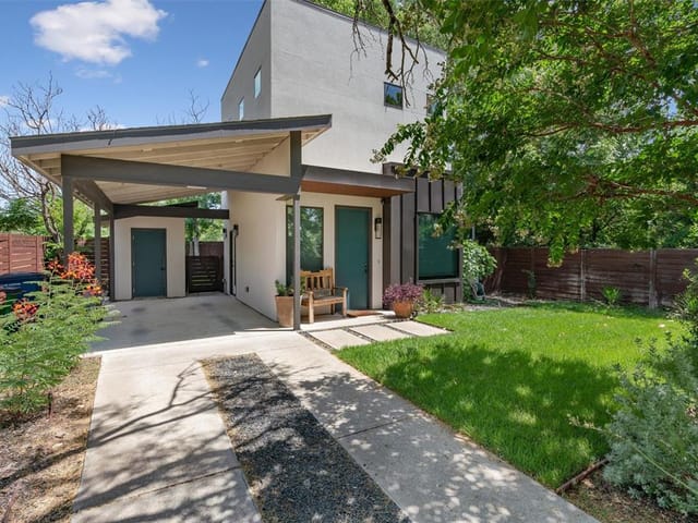 3506 E 17th St Unit #B