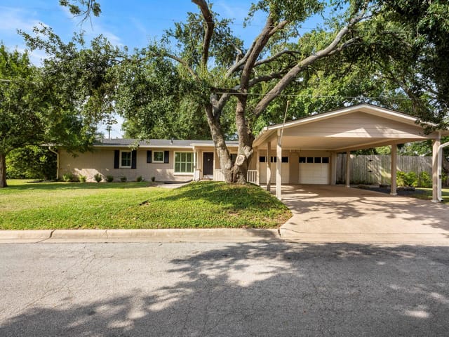 3509 Carla DR