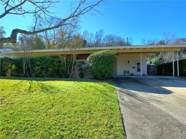 3509 Lakeland Dr