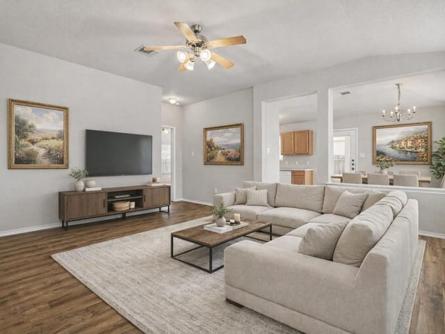 351 Covent DR