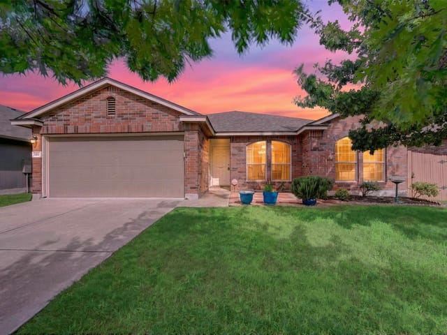 351 Foster LN