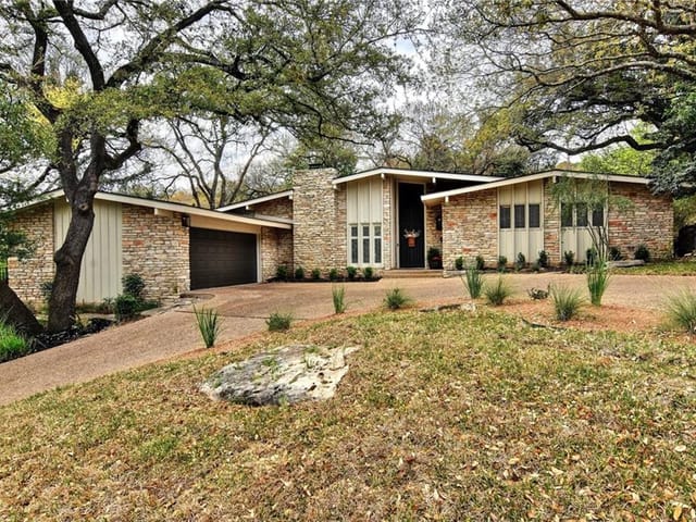 3514 Hillbrook Dr