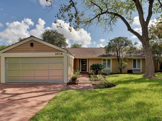 3514 Lakeland Dr