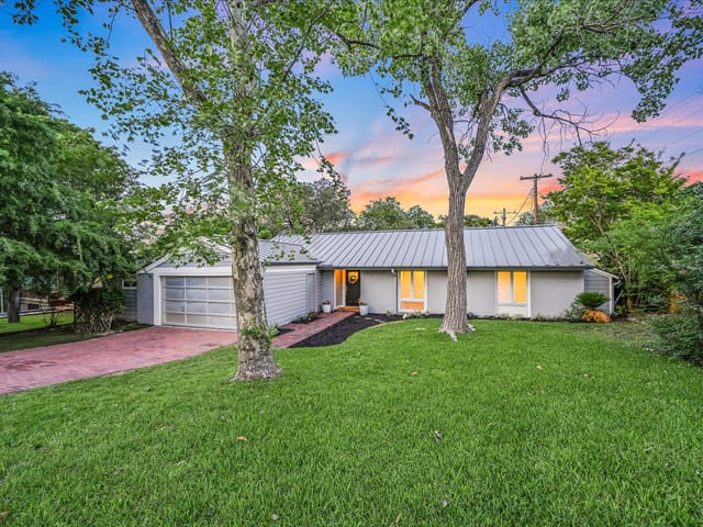 3514 Lakeland Dr