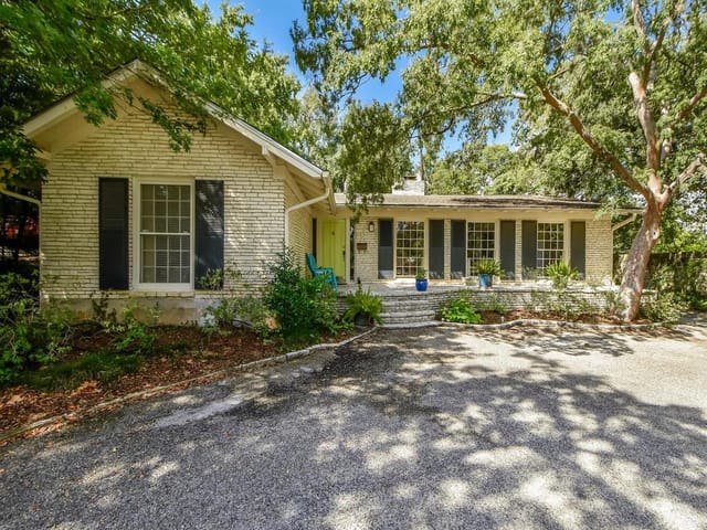 3515 Lakeland Dr