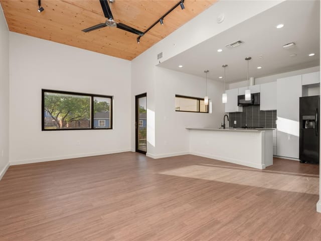 3515 Webberville RD Unit #310