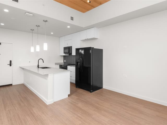 3515 Webberville RD Unit #401