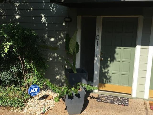 3523 Greystone Dr Unit #101