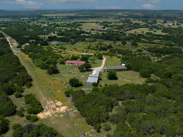 3527 N US Hwy 281