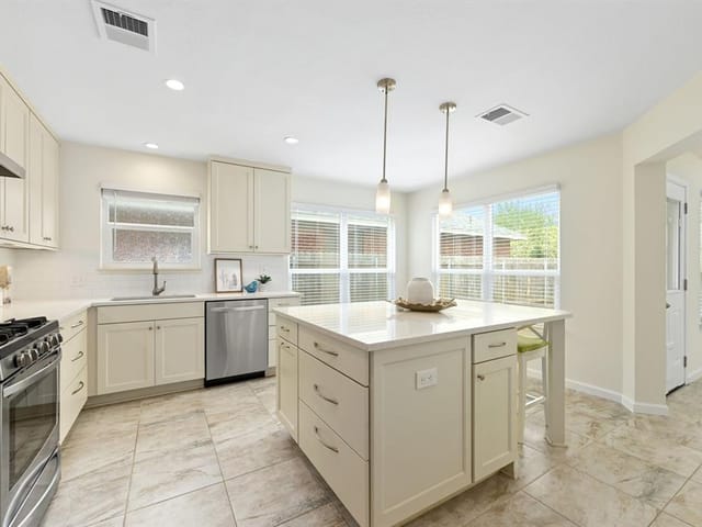 3532 Ruby Red Dr