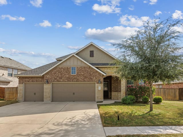 3544 De Soto Loop