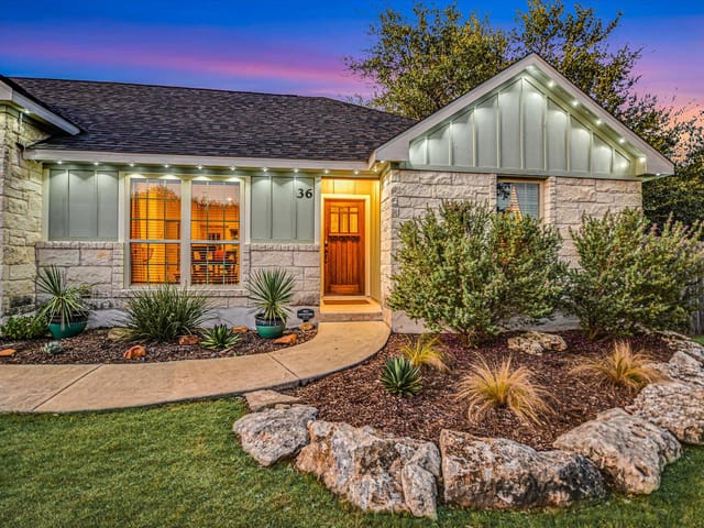 36 RIDGEWOOD CIR
