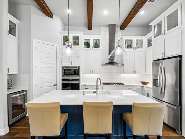 360 Mendocino LN