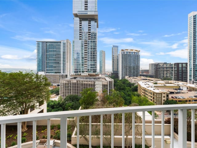 360 Nueces St Unit #1112