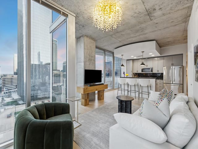 360 Nueces St Unit #1417