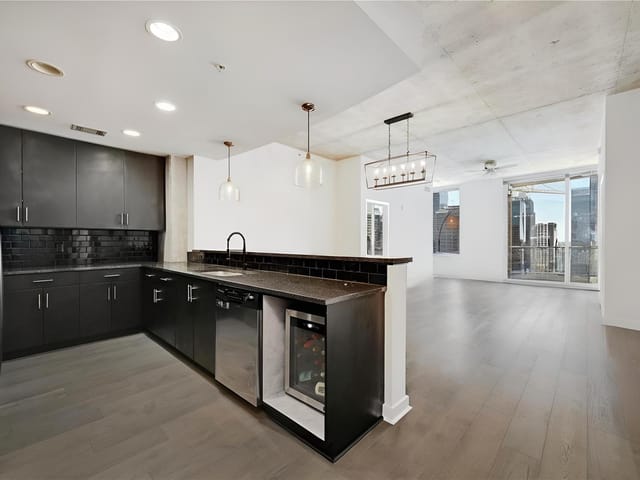 360 Nueces ST Unit #1809 - front exterior - Luxury home in Residential Condo Amd 360, Austin, TX