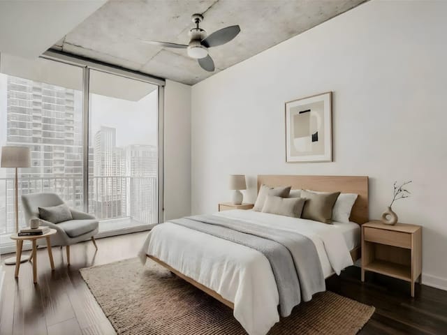 360 Nueces ST Unit #2004