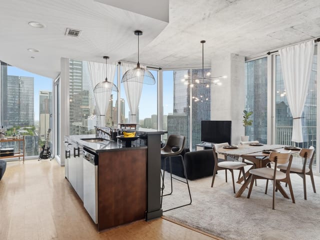 360 Nueces ST Unit #2101