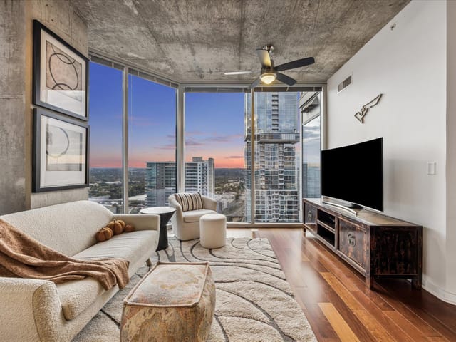 360 Nueces ST Unit #2802
