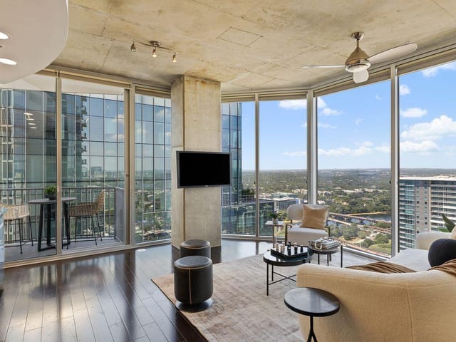 360 Nueces St Unit #3202