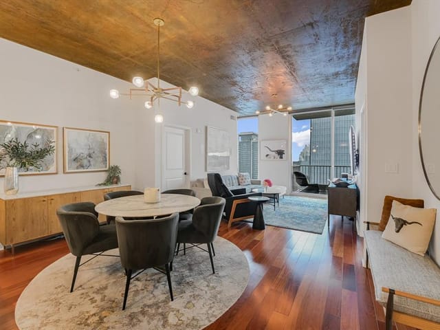 View 360 Nueces ST Unit #3609 in Residential Condo Amd 360 360 Nueces ST Unit #3609 - front exterior - Luxury home in Residential Condo Amd 360, Austin, TX