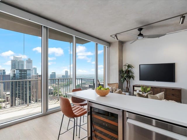 360 Nueces ST Unit #4203