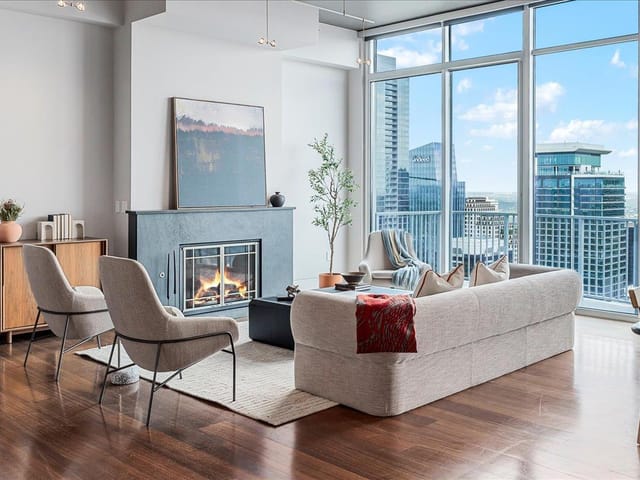 360 Nueces ST Unit #4305
