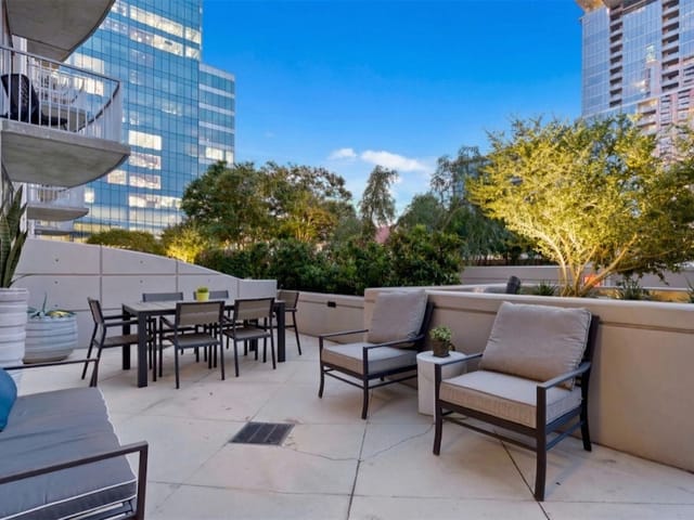 360 Nueces St Unit #914