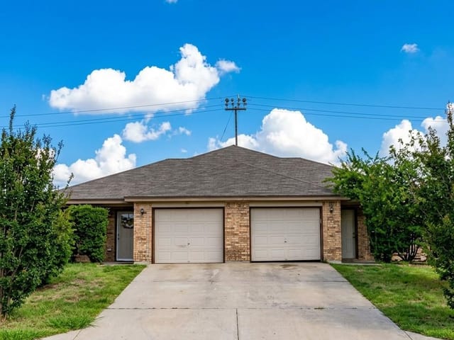 3600 Dustin CT