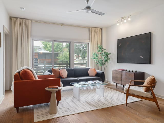 3600 S Lamar Blvd Unit #100